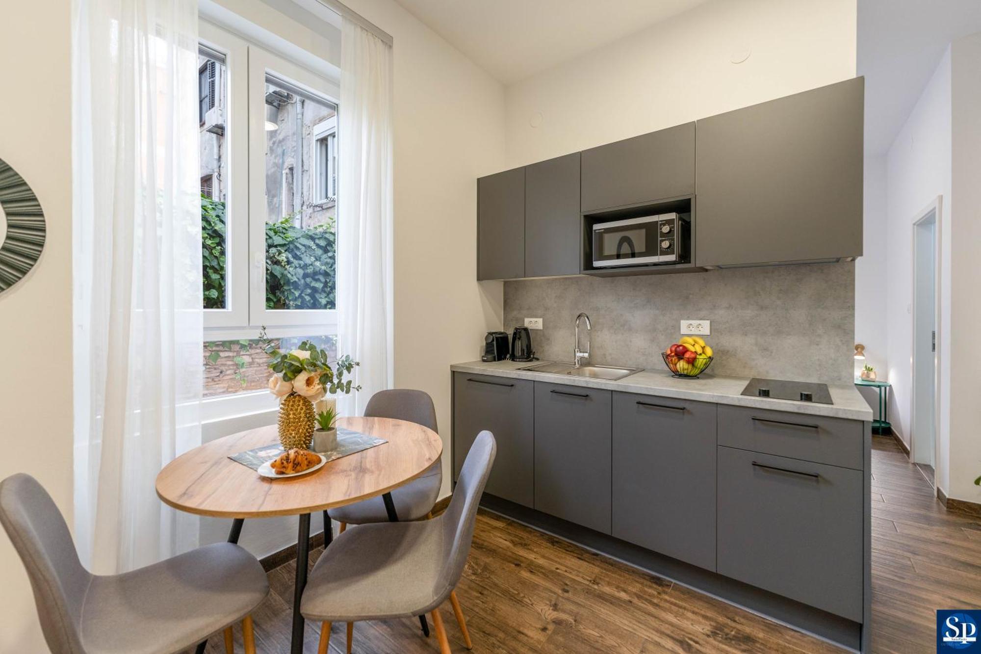Colosseum Garden studio apartments Pula Buitenkant foto