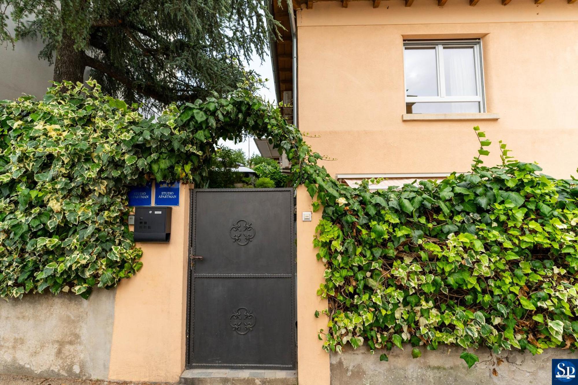 Colosseum Garden studio apartments Pula Buitenkant foto