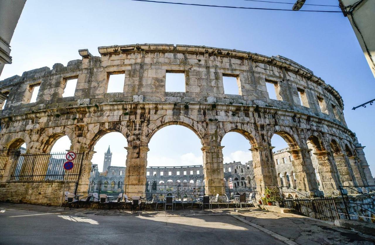 Colosseum Garden studio apartments Pula Buitenkant foto